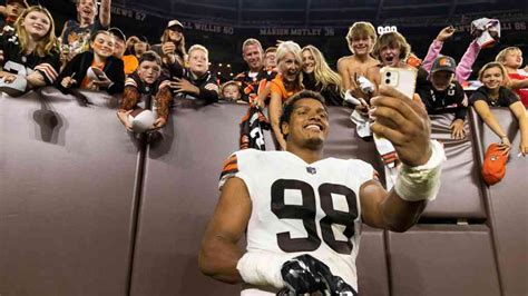 Browns: Isaac Rochell praises Myles Garrett on ‘Good Morning .